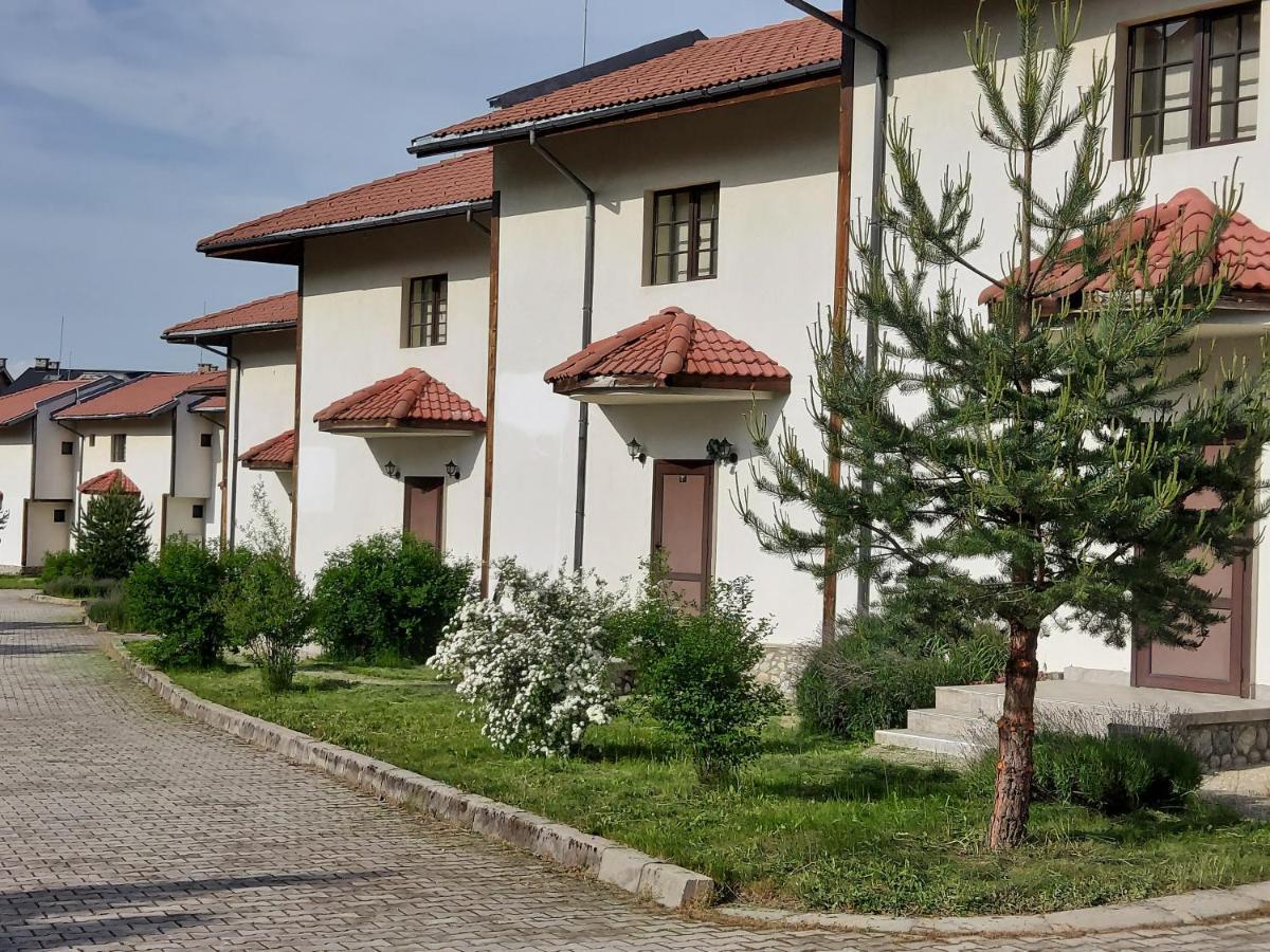 בנסקו Pinerose Resort מראה חיצוני תמונה